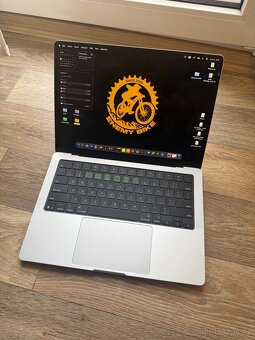 Apple MacBook Pro 14” M5 - 3