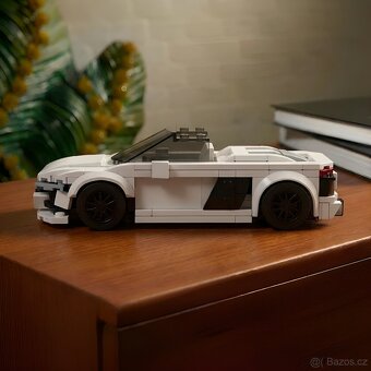 LEGO MOC Audi R8 Spyder - 3