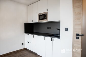 Prodej bytu 1+kk 30 m², Pardubice - Studánka - 3