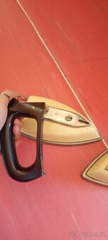 staré žehličky - 3