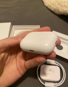 Apple AirPods Pro 2 - 3