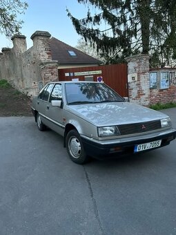 Mitsubishi Lancer 1988 - 3