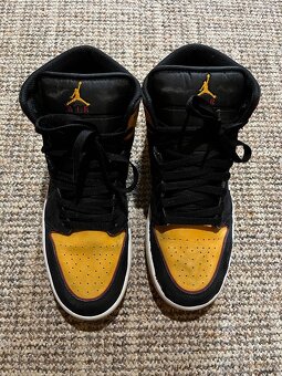 Nike Air Jordan 1 Mid - 3