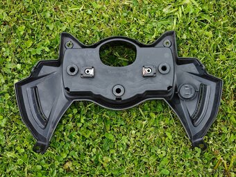 Plasty pod budíky Kawasaki Versys 650 2010 - 2014 - 3