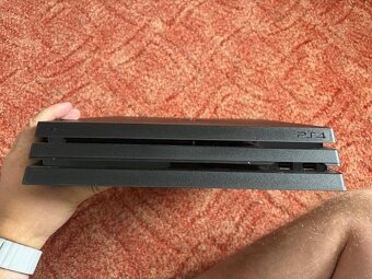 Sony PlayStation 4 Pro 1TB (CUH-7216B) - 3