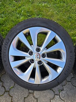 Originál ALU kola Toyota Auris 17" 5x114.3 - 3