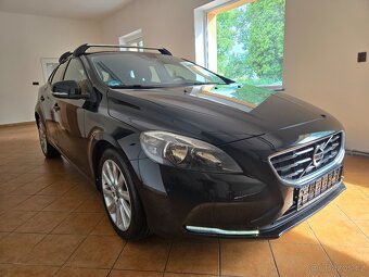 Volvo V40 2,0i 90kW T2 - 3