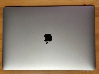 Apple MacBook Pro 15" (2019) – i9, 16GB RAM, 512GB SSD - 3