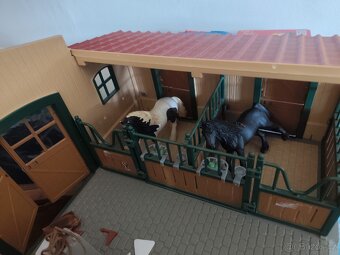 Schleich stáj - 3