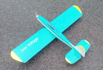 RC letadlo Low Voltage LV-10 - 3