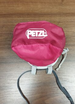 Pytlík na magnézium Petzl Saka růžový - 3