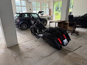 2017 Harley Davidson Road King - 3