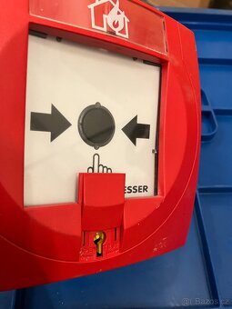 Tlačítkový hlásič požáru ESSER, požární signalizace - 3