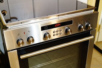 Siemens nerezový vestavný sporák HE654511, vyjížděcí dveře - 3