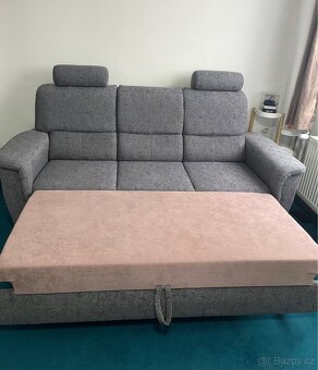 Pohodlná rozkládací pohovka – na spaní spíš pro menší - 3
