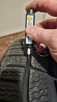 235/45 R19 Continental Zimní PRODÁNO - 3