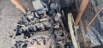 Sprinter 2.2 motor na díly 651 biturbo 2013 - 3