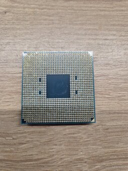 AMD Ryzen 7 2700X - 3