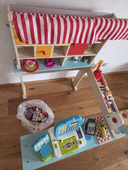 Dřevený obchod s vybavením - 3