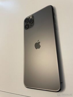 iPhone 11 Pro Max 64GB. Krásný stav - 3