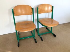 Školní lavice a dvě židle - 3