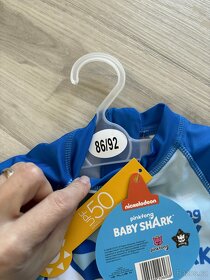 Plavkový UV oblek Baby Shark 86/92 - 3