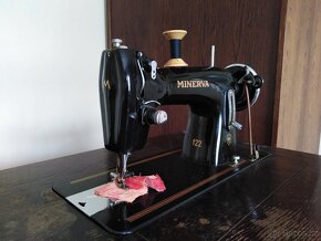 ŠICÍ STROJ MINERVA - 3