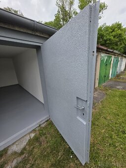 Prodej zrekonstruovaný garáž - 3