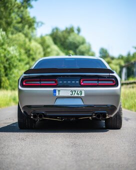 Dodge Challenger Hellcat - 3