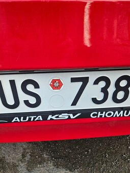 Toyota IQ - 3