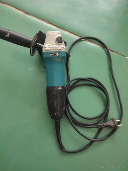 Úhlová bruska 115 makita - 3