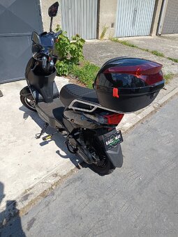 Elektroskútr bez řidičáku - 3