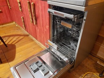 Myčka šířka 45 - 3