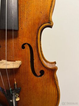 Housle 4/4 - 3