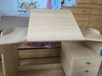 Rostoucí psací stůl - 3