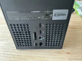 Prodám Microsoft Xbox Series X 1TB - 3