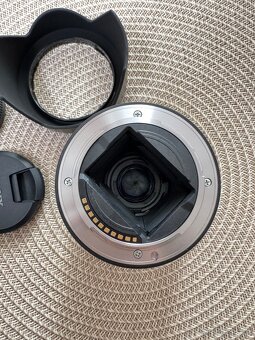 SONY FE 28-70 mm f/3,5-5,6 OSS - 3