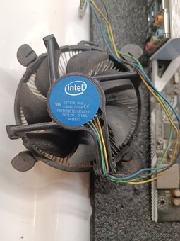Asus prime z-270-a, intel celeron, chladič ram - 3