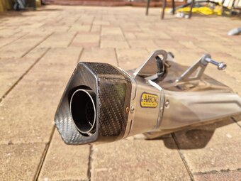 Výfuk arrow Street triple 765 - 3