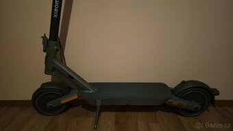 Elektrokoloběžka Xiaomi Scooter 4 Ultra - 3