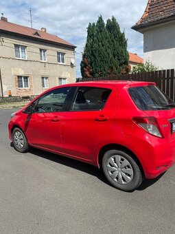 Yaris - 3