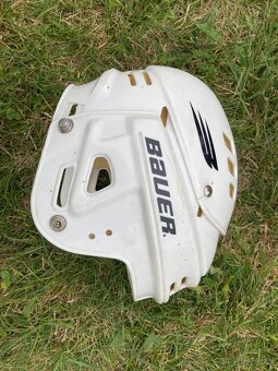 Hokejová přilba Bauer, použitá, 51-55cm, cena 200 Kč - 3