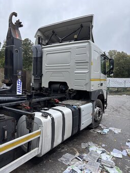 VOLVO FM - NOSIČ KONTEJNERŮ - 3