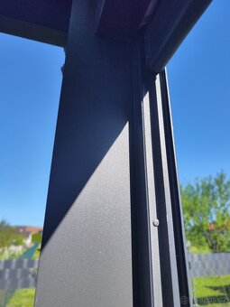 Screenová roleta na pergolu 4 m, stínění s elektromotorem - 3