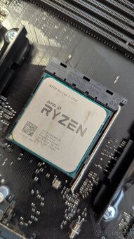 Set základní deska Asrock B450 Pro4 a Ryzen 7 1700 - 3