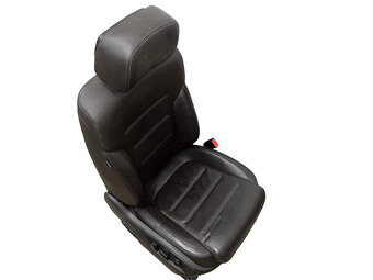 Sedačky hnědá perforovaná kůže VW Touareg 7 FL r.v. 2016 - 3