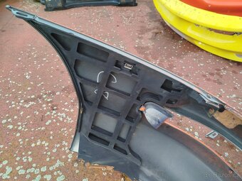 Přední nárazník Ford Probe - 3