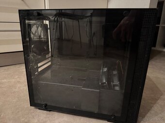 PC skříň - NZXT H210 - 3