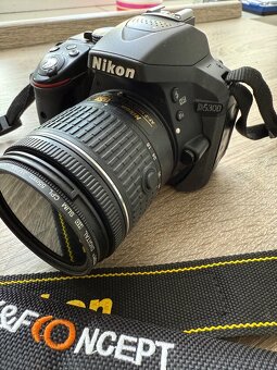 Nikon D5300 s objektivem - 3