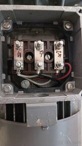 Přírubový motor 690/min - 3